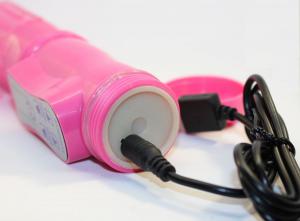 Перезаряжаемый розовый вибратор с ротацией - 22,5 см.